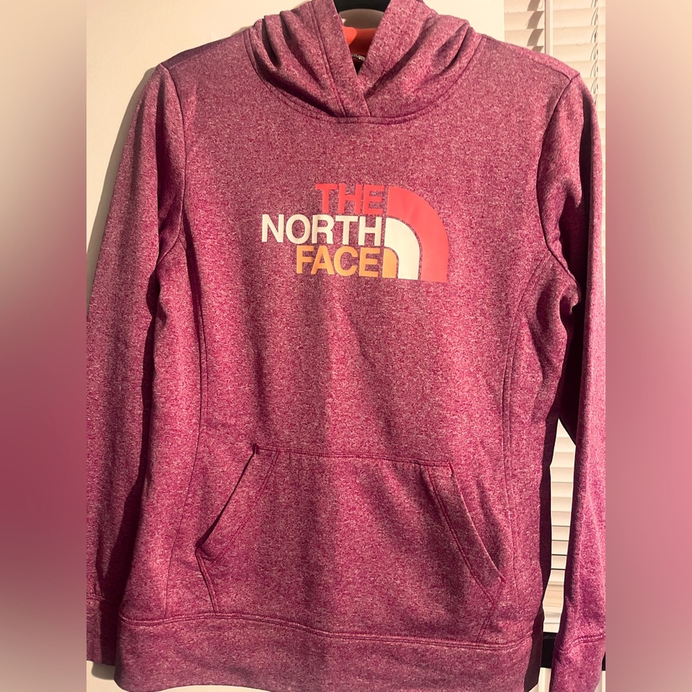 Women’s Northface hoodie